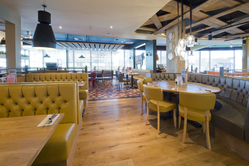 Premier Inn London Uxbridge 16