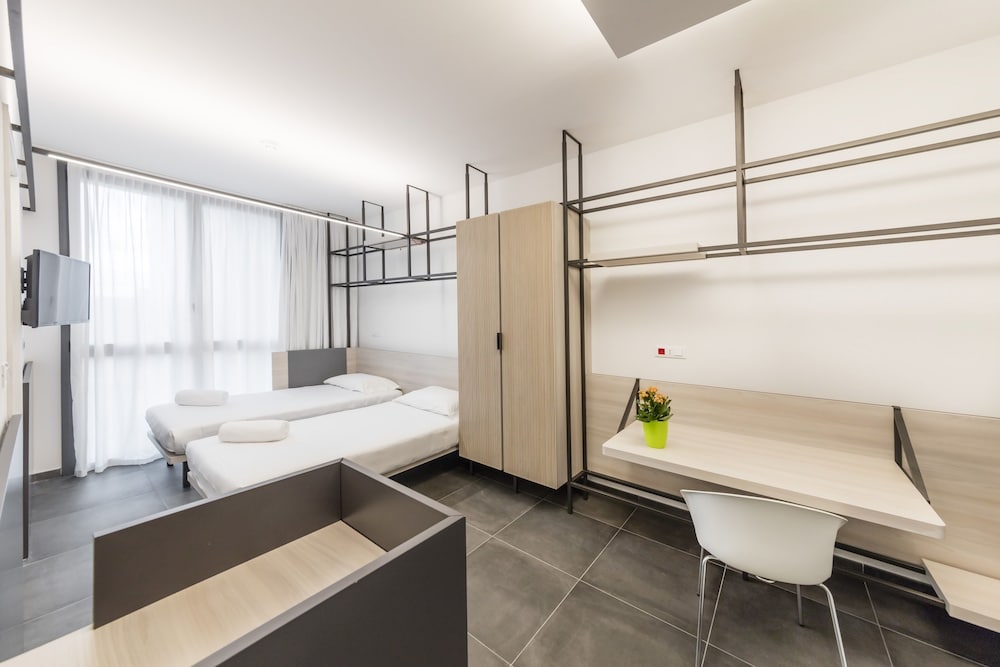 Camplus Guest Roma 4
