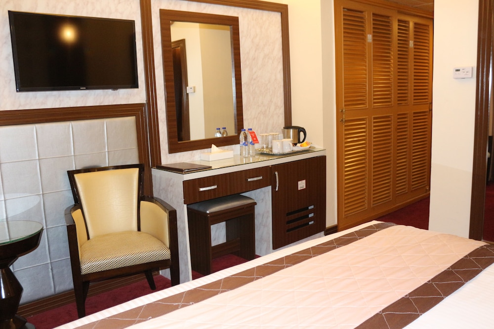 Al Khaleej Grand Hotel 13