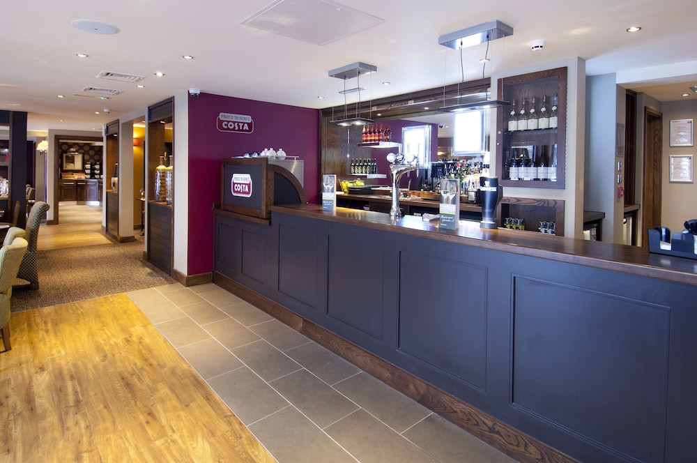 Premier Inn Maidstone Town Centre 11