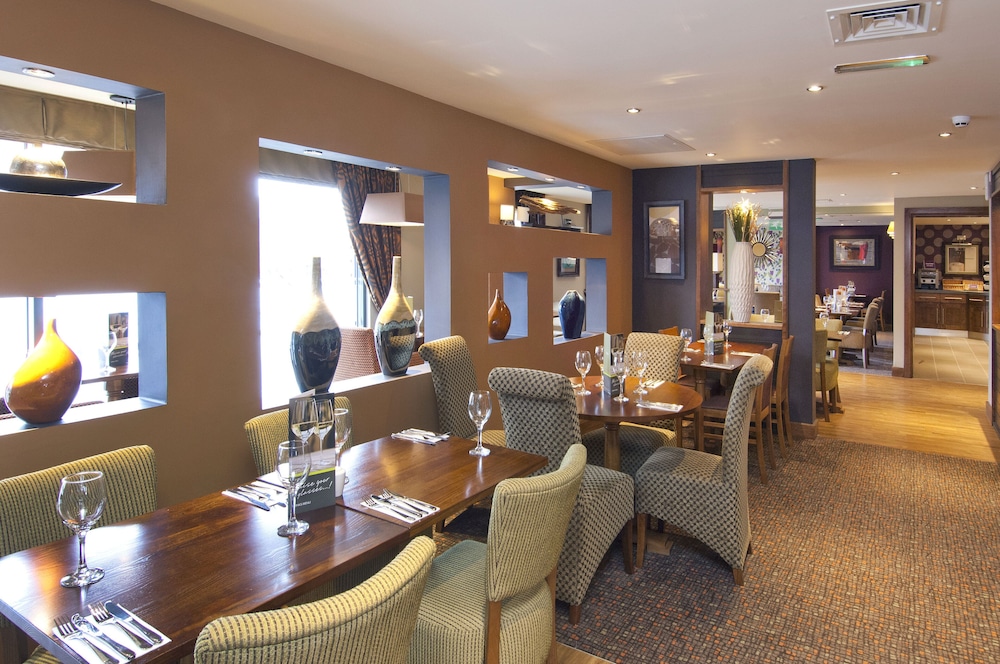Premier Inn Maidstone Town Centre 9