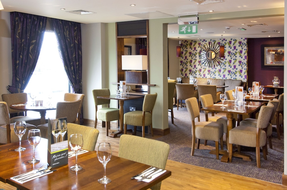 Premier Inn Maidstone Town Centre 12