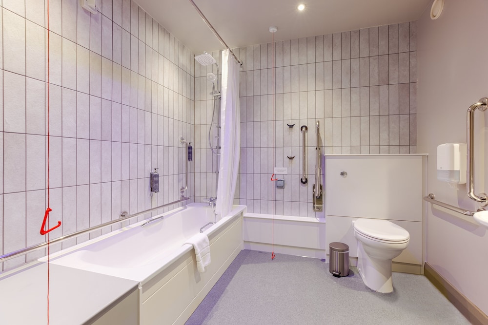 Premier Inn Maidstone Town Centre 8