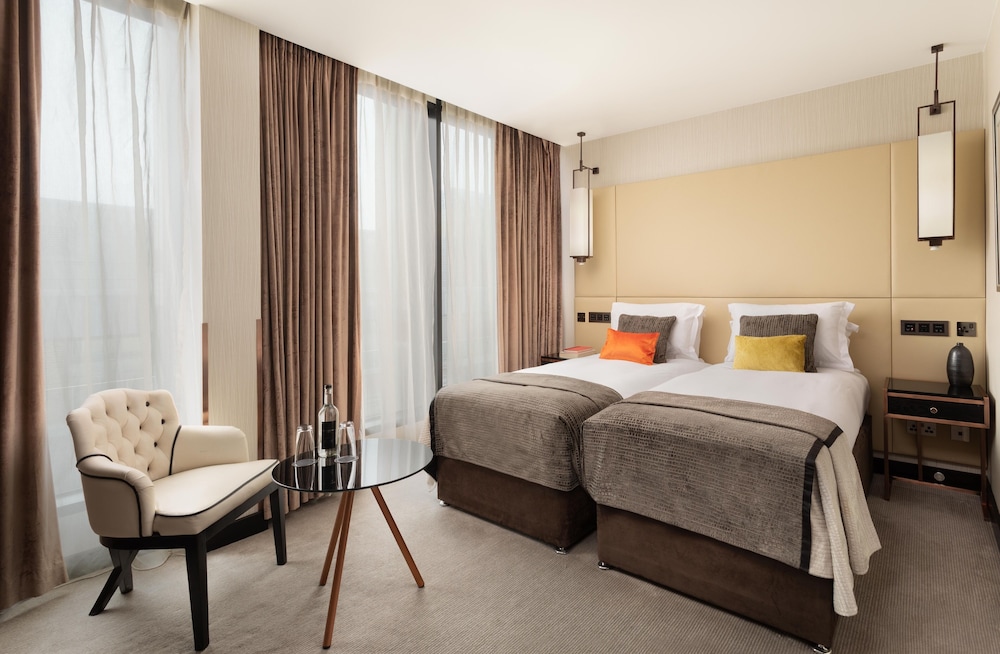 Montcalm Royal London House, Autograph Collection 12