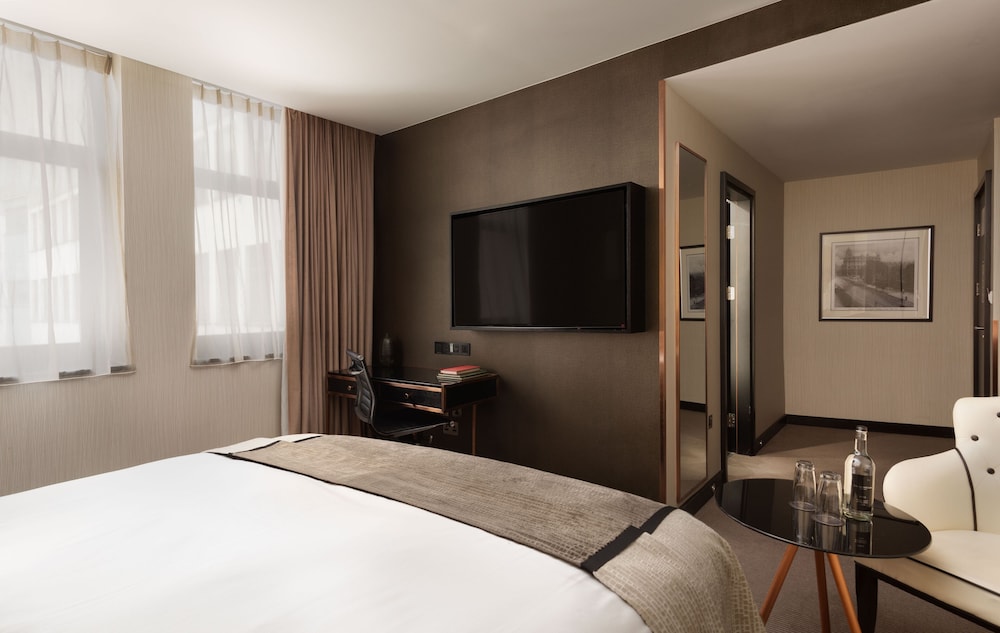 Montcalm Royal London House, Autograph Collection 11