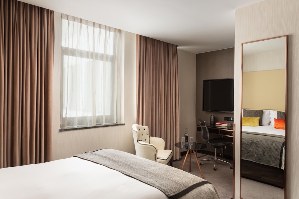 Montcalm Royal London House, Autograph Collection 4
