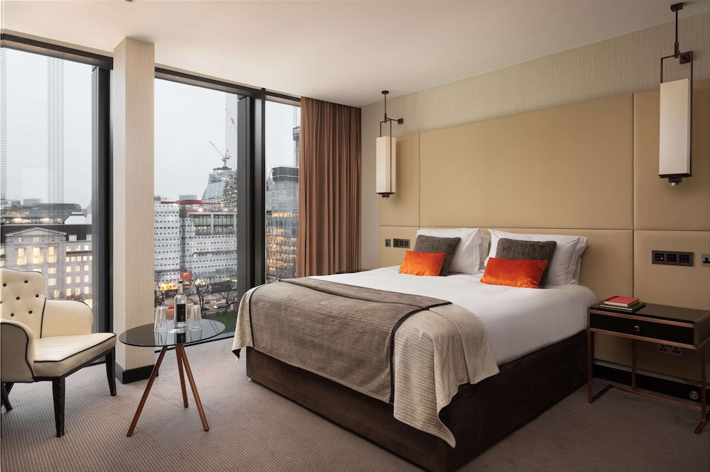Montcalm Royal London House, Autograph Collection 14