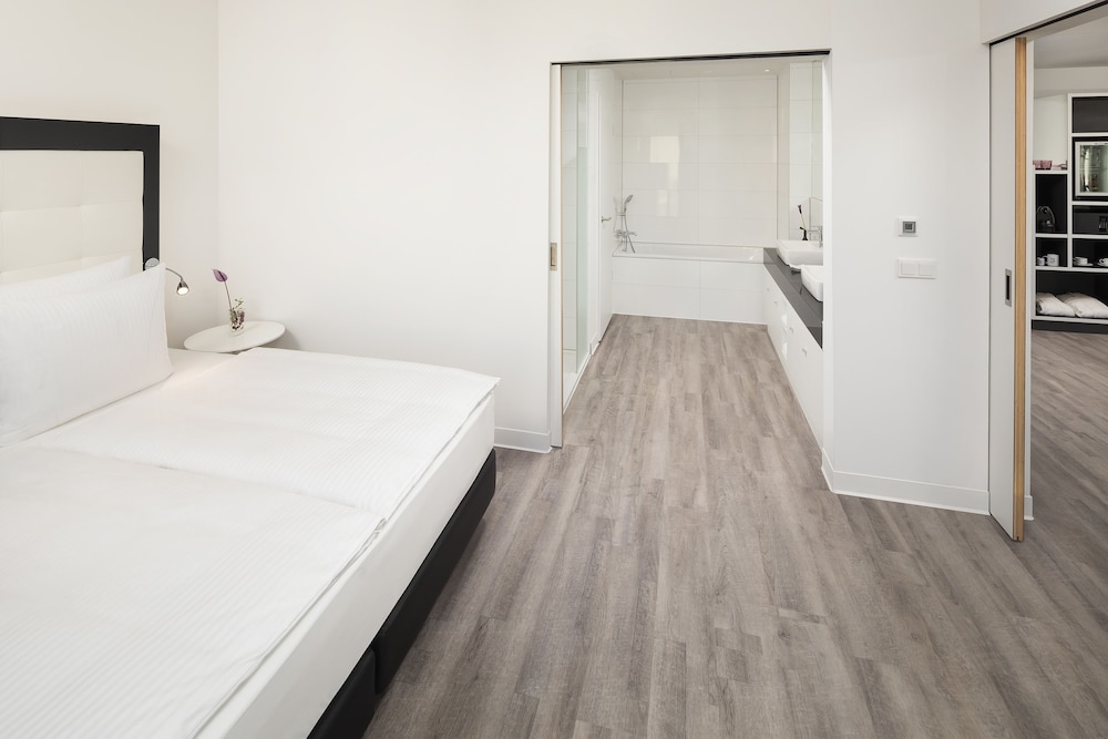INNSiDE Frankfurt Ostend 10