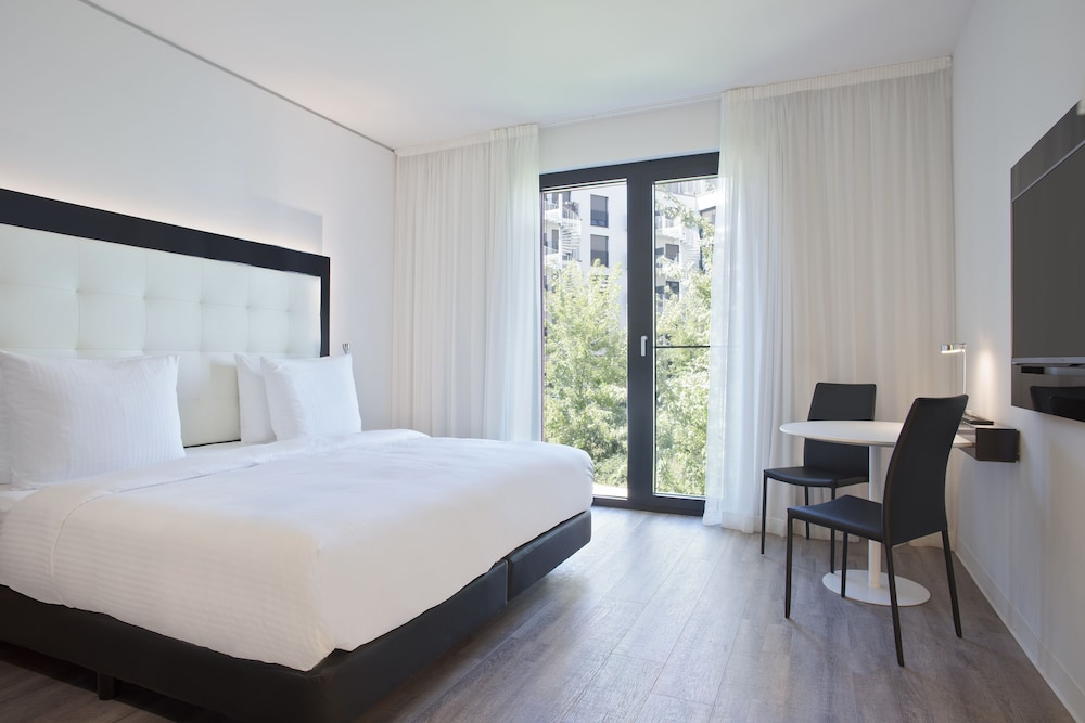 INNSiDE Frankfurt Ostend 7