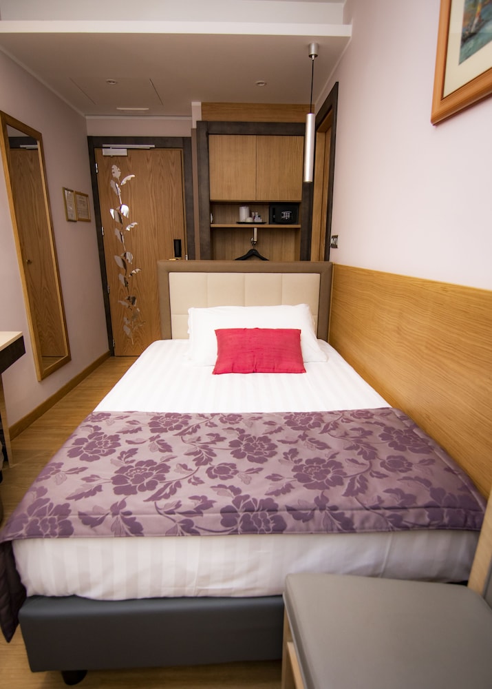 Hotel Vibe Nazionale 12