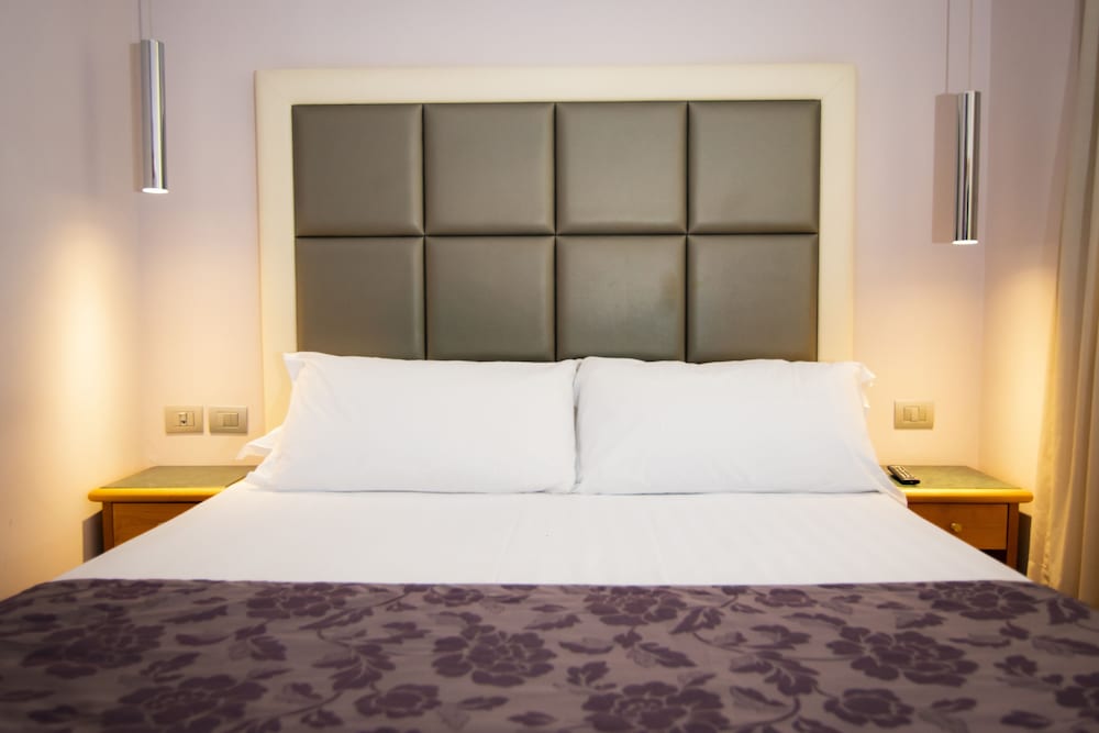 Hotel Vibe Nazionale 24