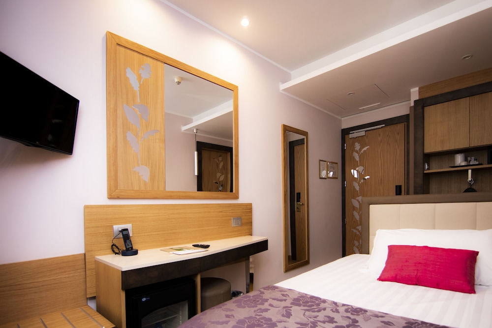 Hotel Vibe Nazionale 13