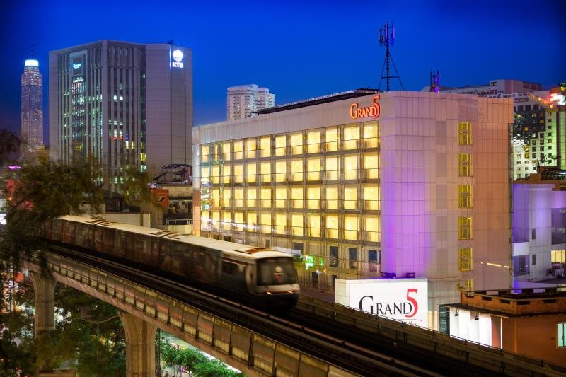 Grand 5 Hotel & Plaza Sukhumvit Bangkok 4
