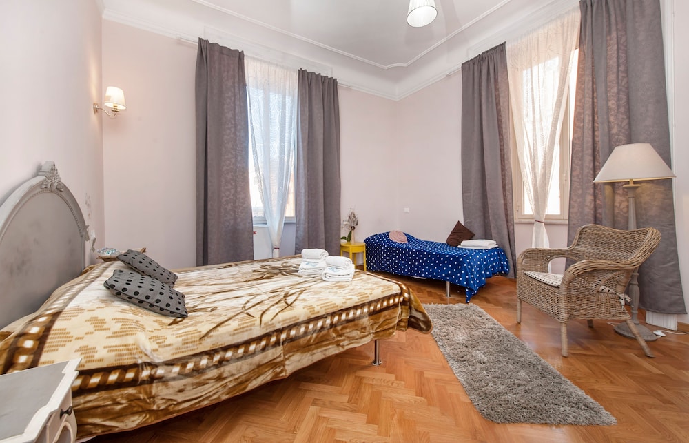 Il Sesto Suites Central 1