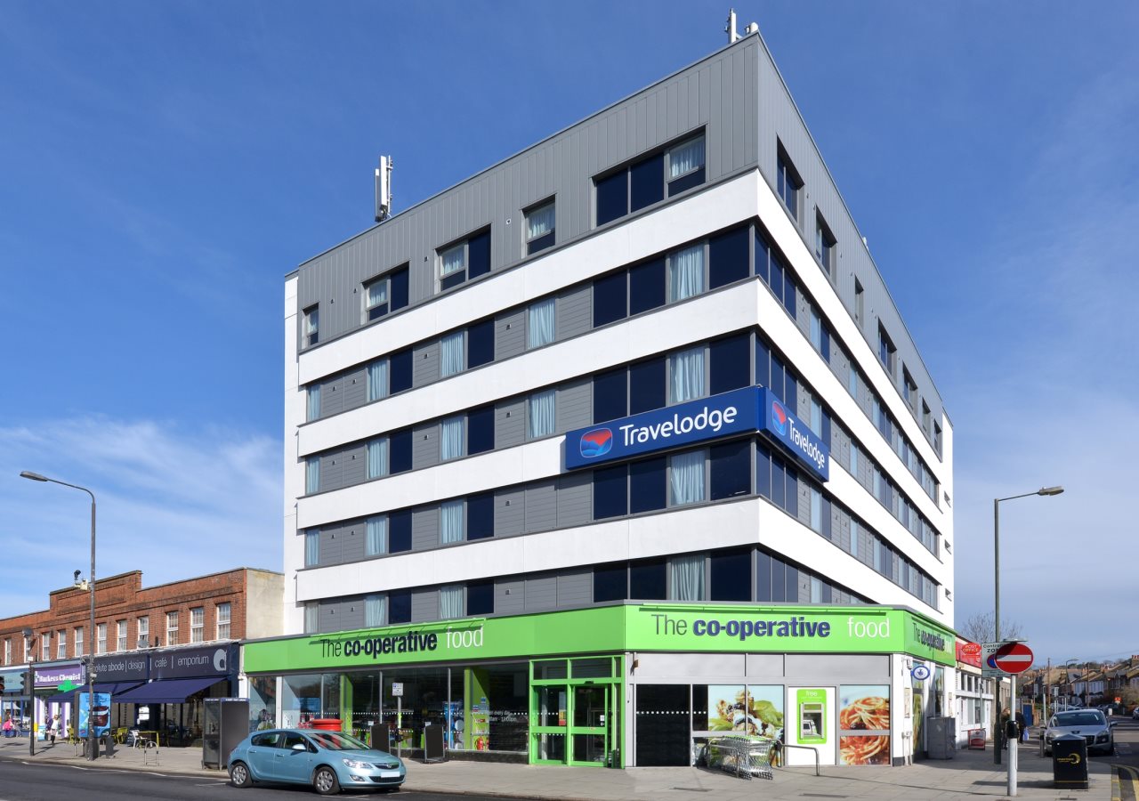 Travelodge London Raynes Park 1