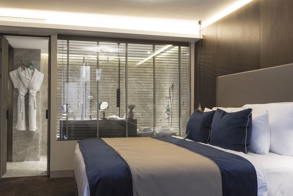 Noble22 Suites 6
