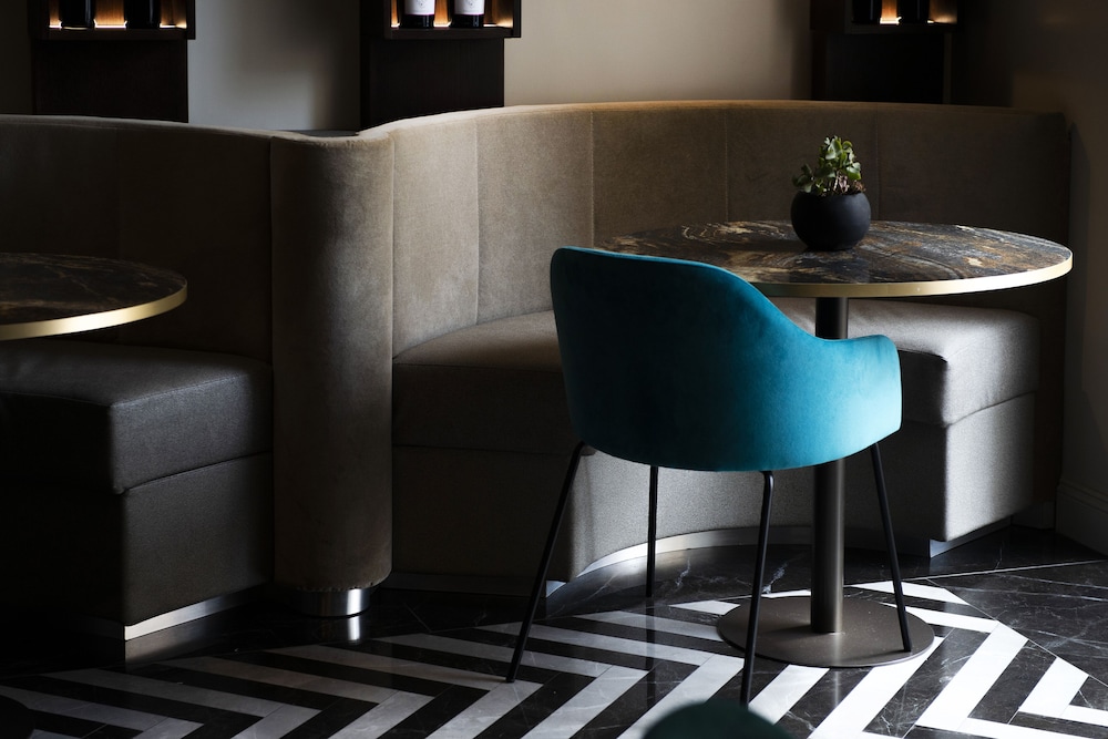Hotel 87 Eighty-seven 9