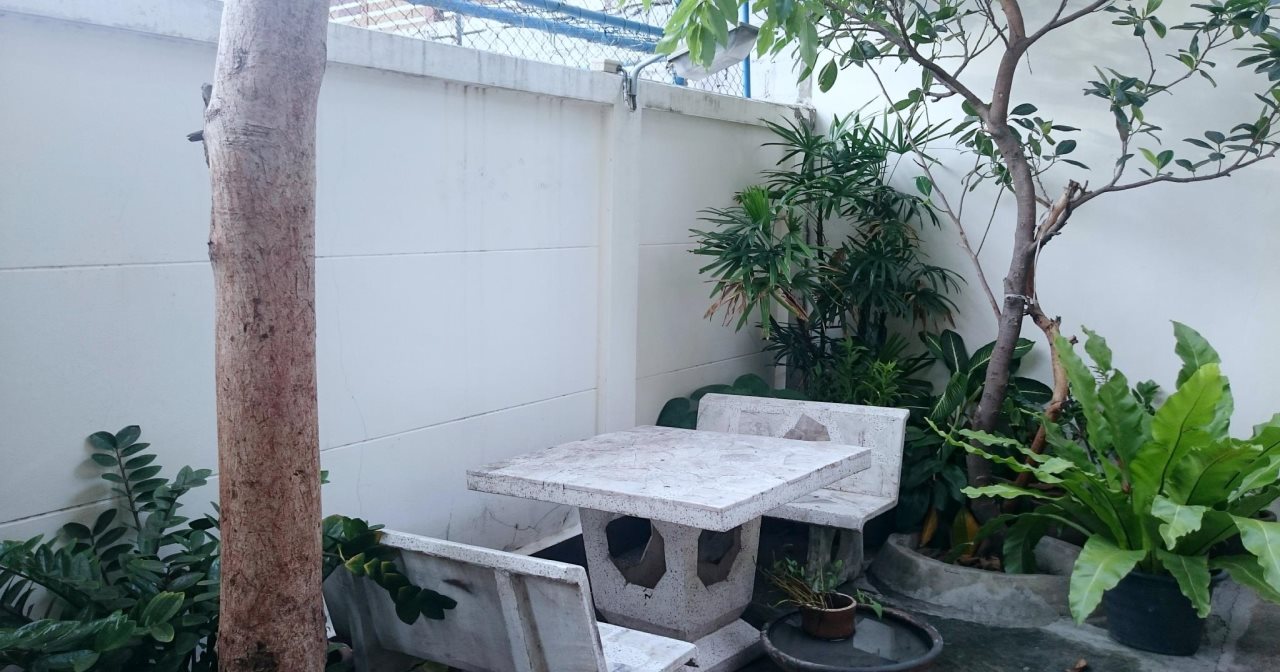 J. Residence 16