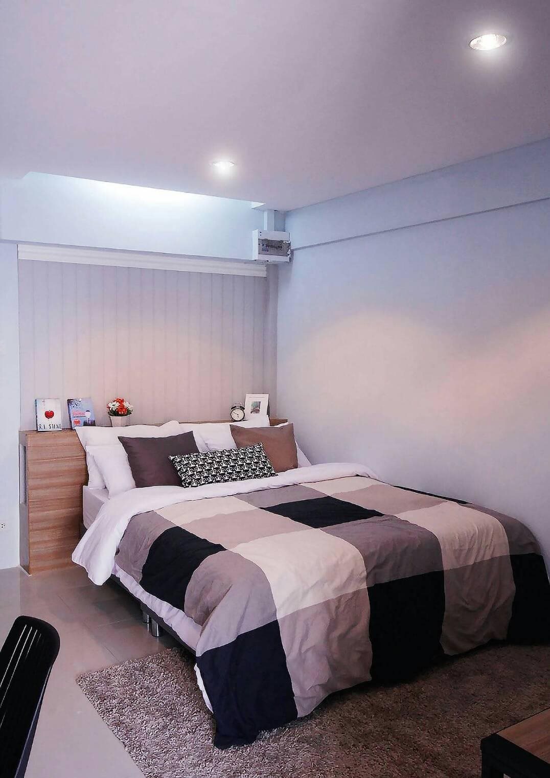 J. Residence 4