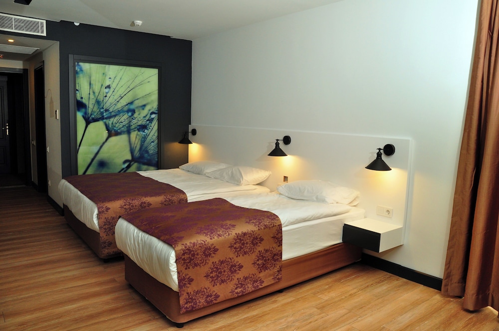 Sey Beach Hotel & Spa 19