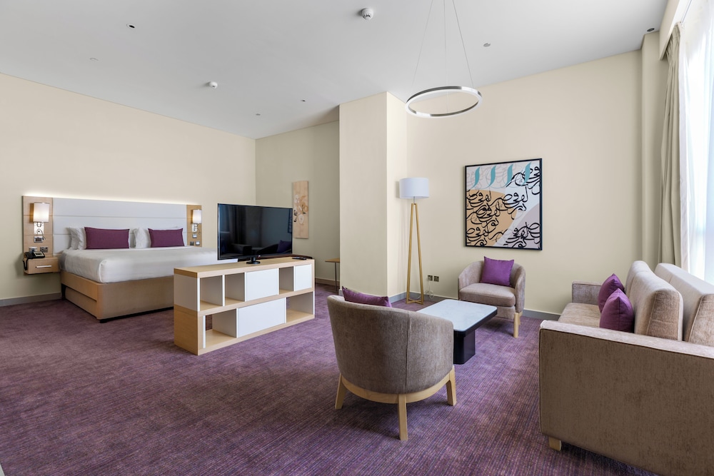 Premier Inn Dubai Ibn Battuta Mall Hotel 12