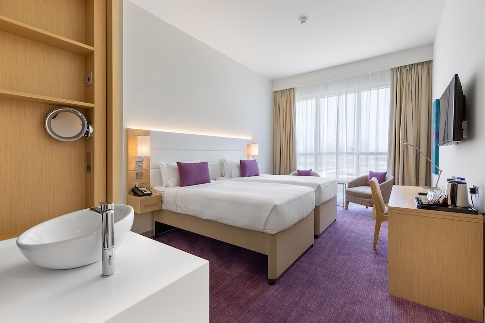 Premier Inn Dubai Ibn Battuta Mall Hotel 7