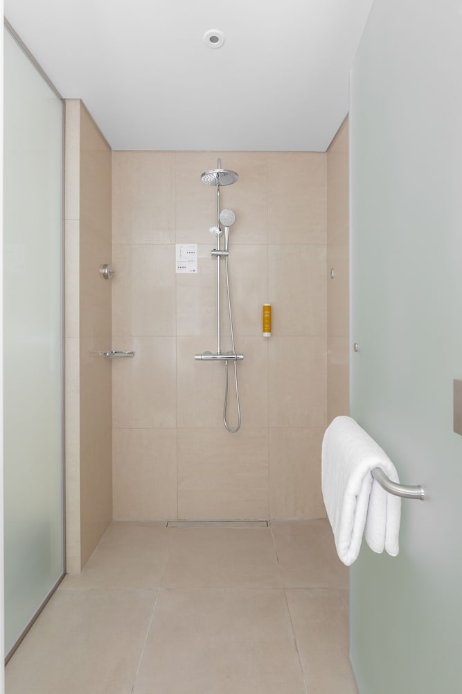 Premier Inn Dubai Ibn Battuta Mall Hotel 23