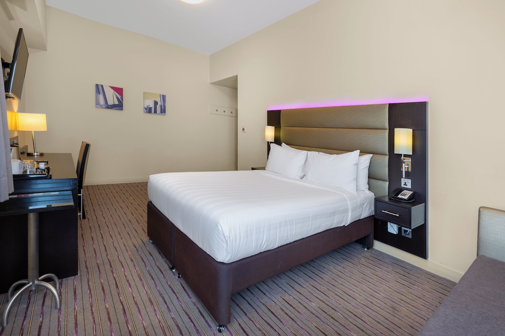 Premier Inn Dubai Ibn Battuta Mall Hotel 14