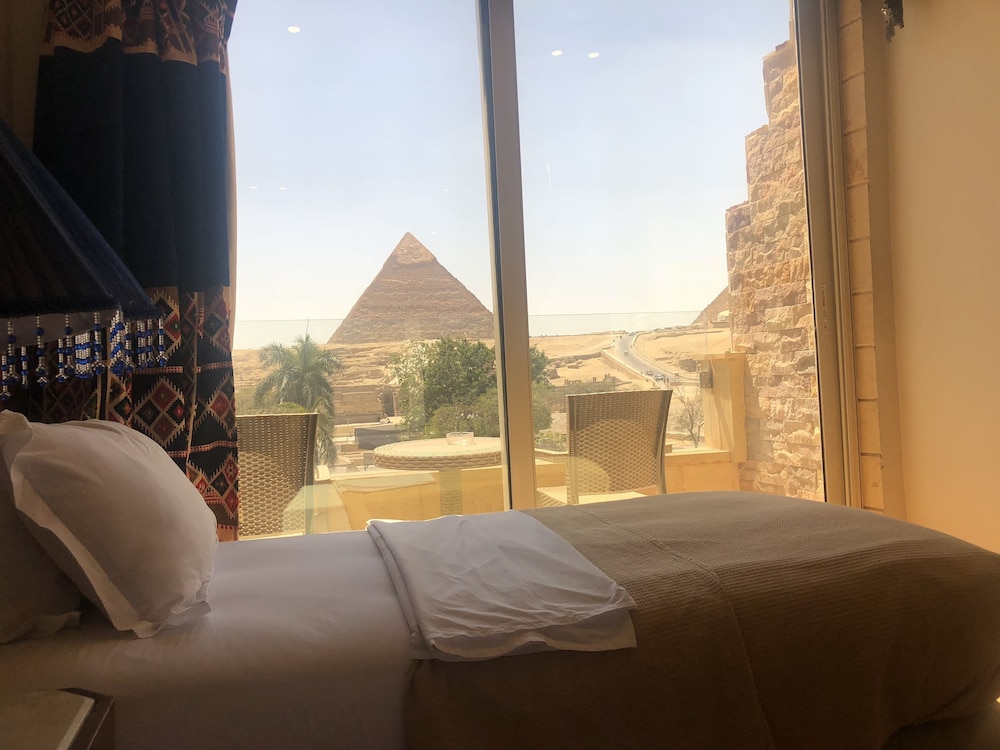 Great Pyramid Inn 19