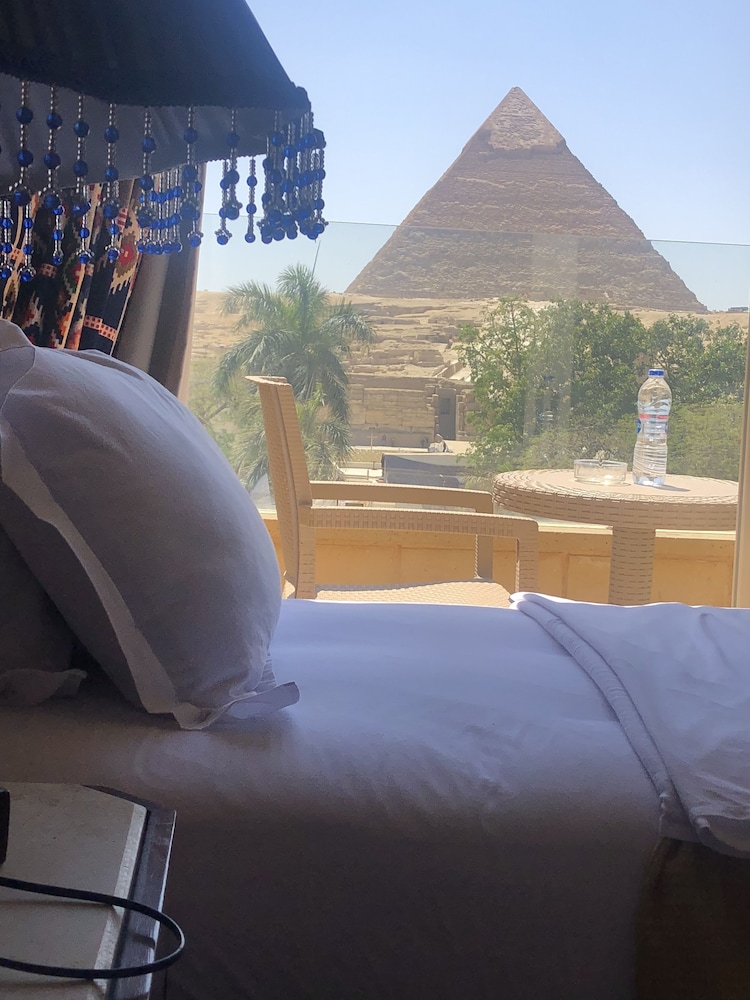 Great Pyramid Inn 17