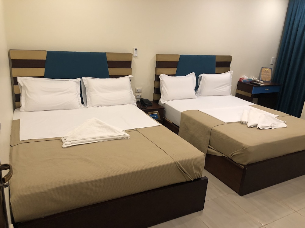 Great Pyramid Inn 16