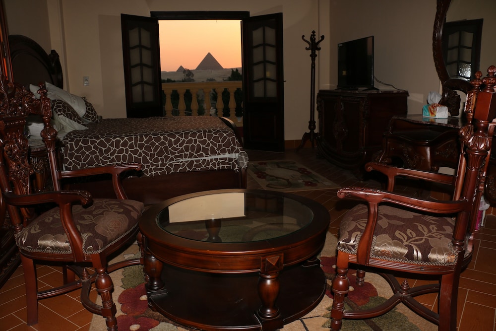 Pyramids Power Inn 7