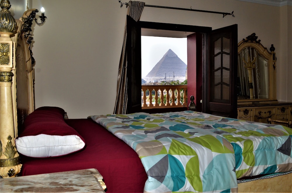 Pyramids Power Inn 12