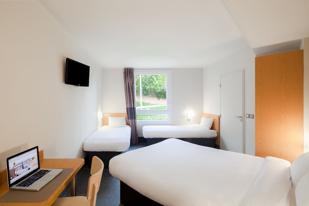 B&B HOTEL Marne-la-Vallée Torcy Gare 9