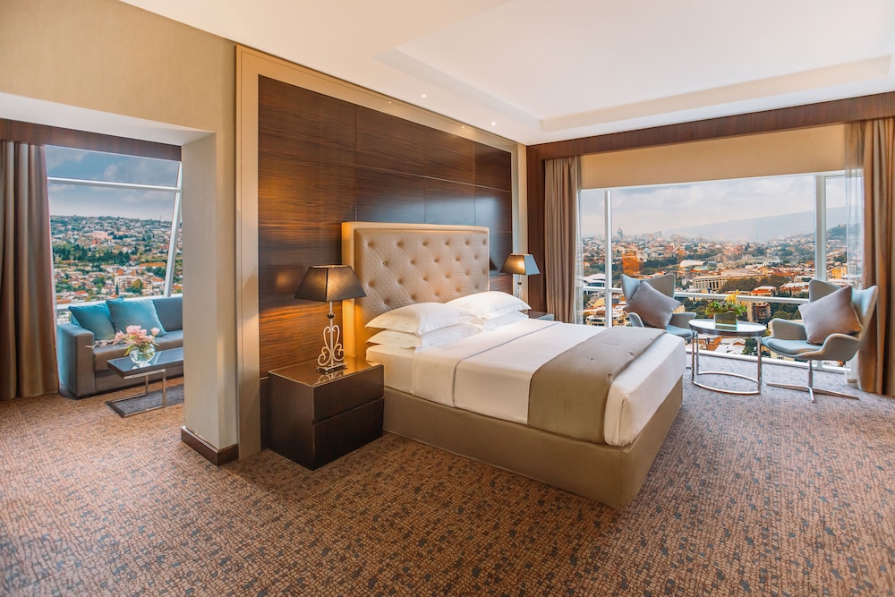 The Biltmore Hotel Tbilisi 13