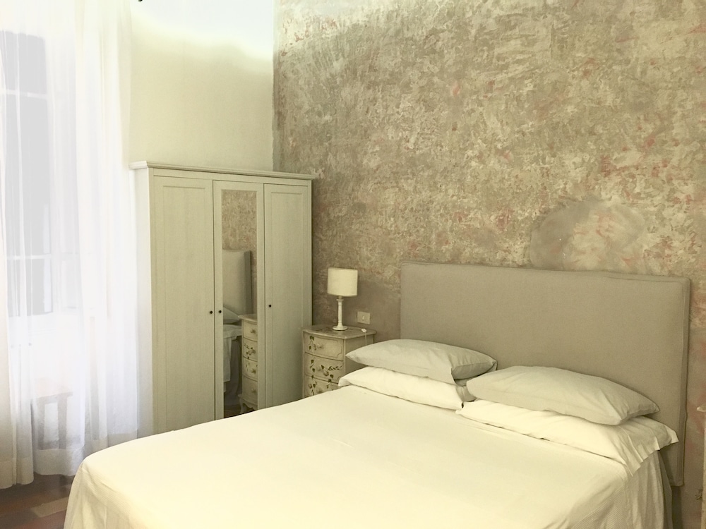 B&B Vicolo del Lupo 1