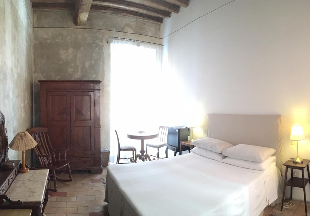 B&B Vicolo del Lupo 13