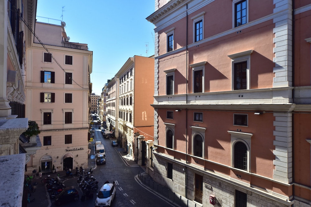 The Rome Suite 22
