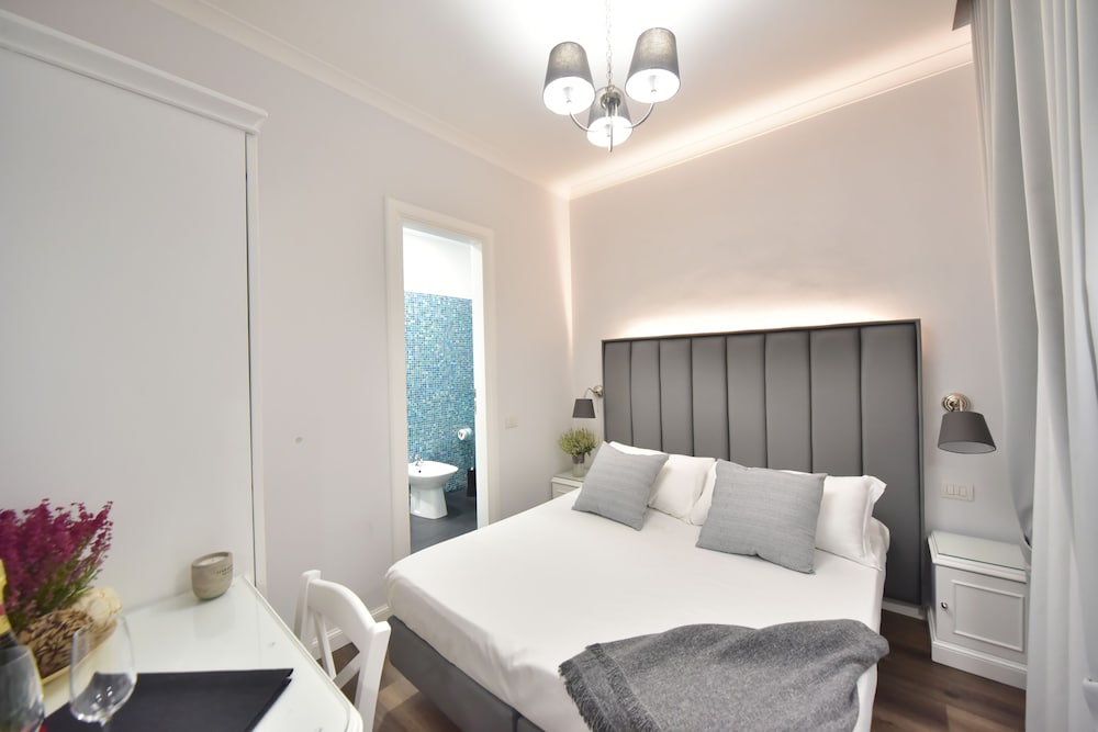 The Rome Suite 6