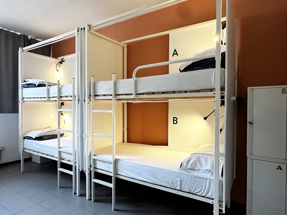 Mio Hostel 13