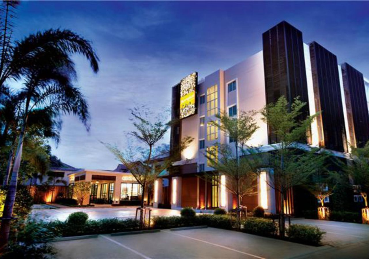 The Bangkok Cha Cha Suite 1