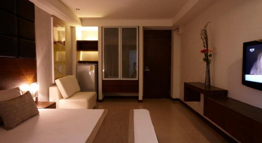 The Bangkok Cha Cha Suite 20