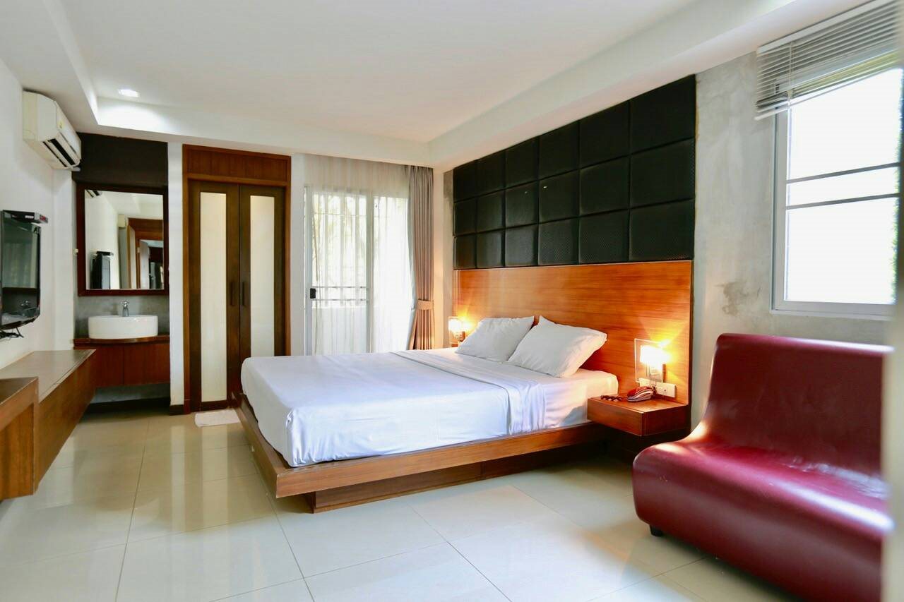 The Bangkok Cha Cha Suite 4