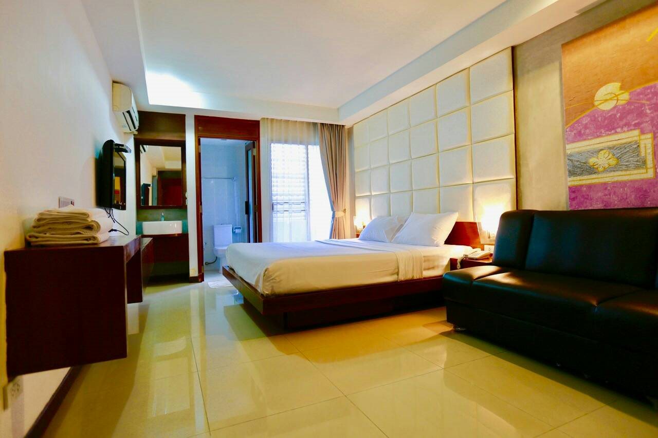The Bangkok Cha Cha Suite 7