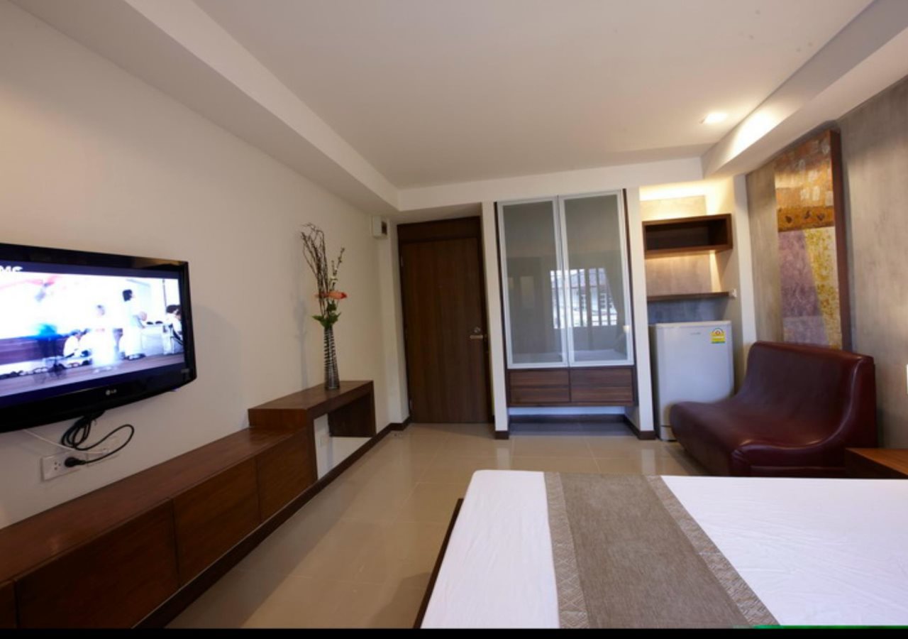 The Bangkok Cha Cha Suite 9