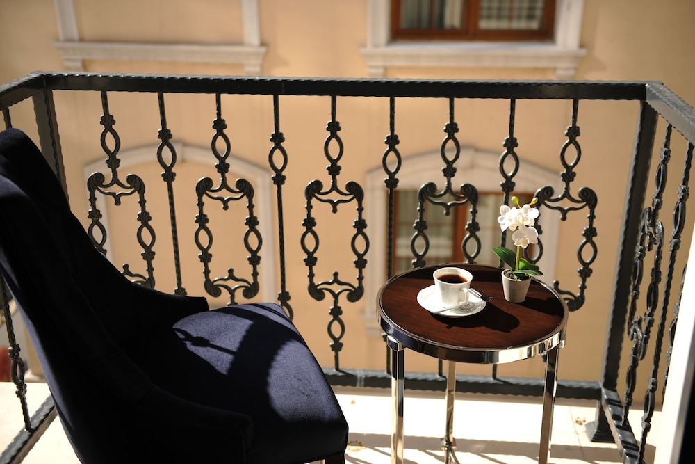 Le Petit Palace Hotel 20