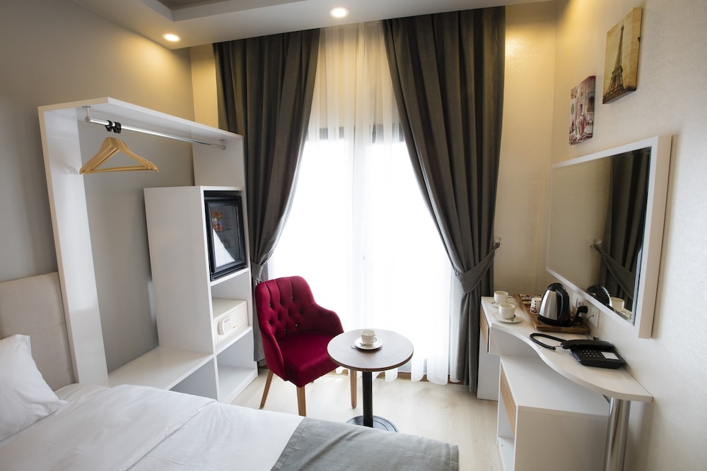 Royal Inci Airport Hotel 11