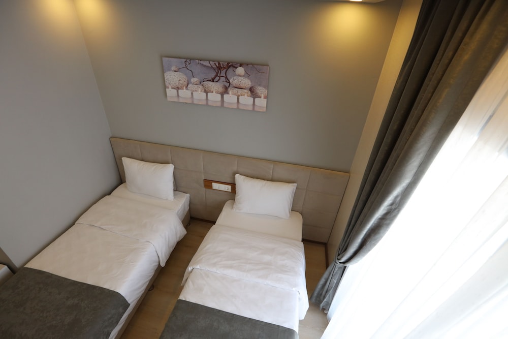 Royal Inci Airport Hotel 18