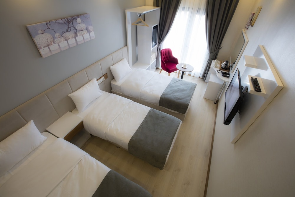 Royal Inci Airport Hotel 7