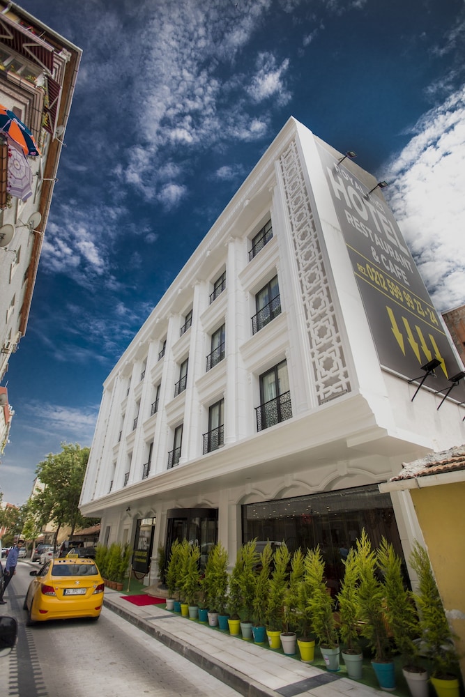Royal Inci Airport Hotel 1